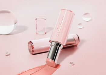 CLEAR LIPSTICK